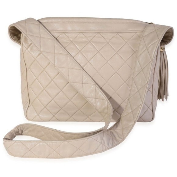 CHANEL 1994 VINTAGELIGHT BEIGE LAMBSKINLARGE CAMERA CASEMESSENGER BAG. - Picture 9 of 13